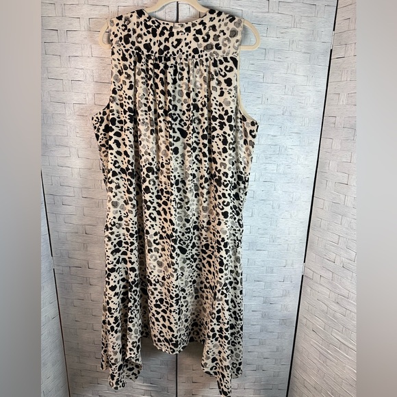 Lane Bryant sleeveless leopard print dress, midi, feminine button down plus size - Picture 2 of 10